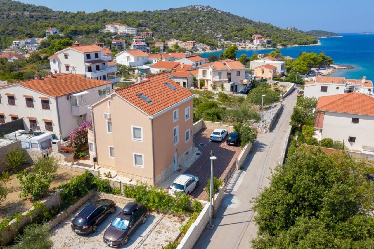 Villa Tea Ražanj Eksteriør billede