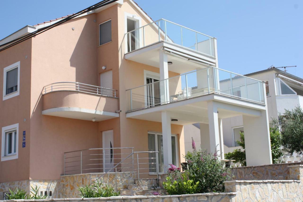 Villa Tea Ražanj Eksteriør billede